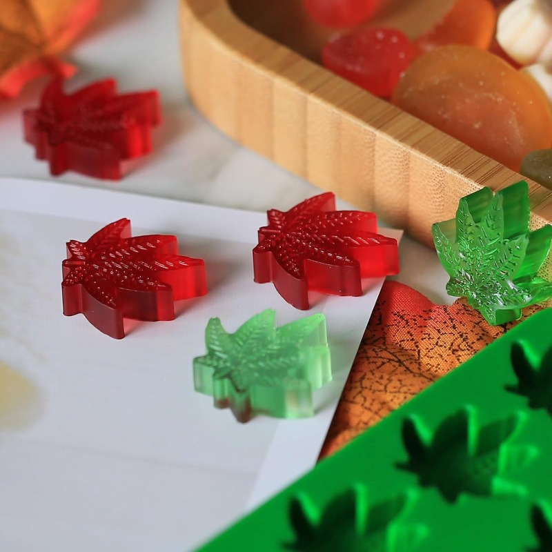 Marijuana Cannabis Hemp Leaf S - огляд і ціна Gummy Candy